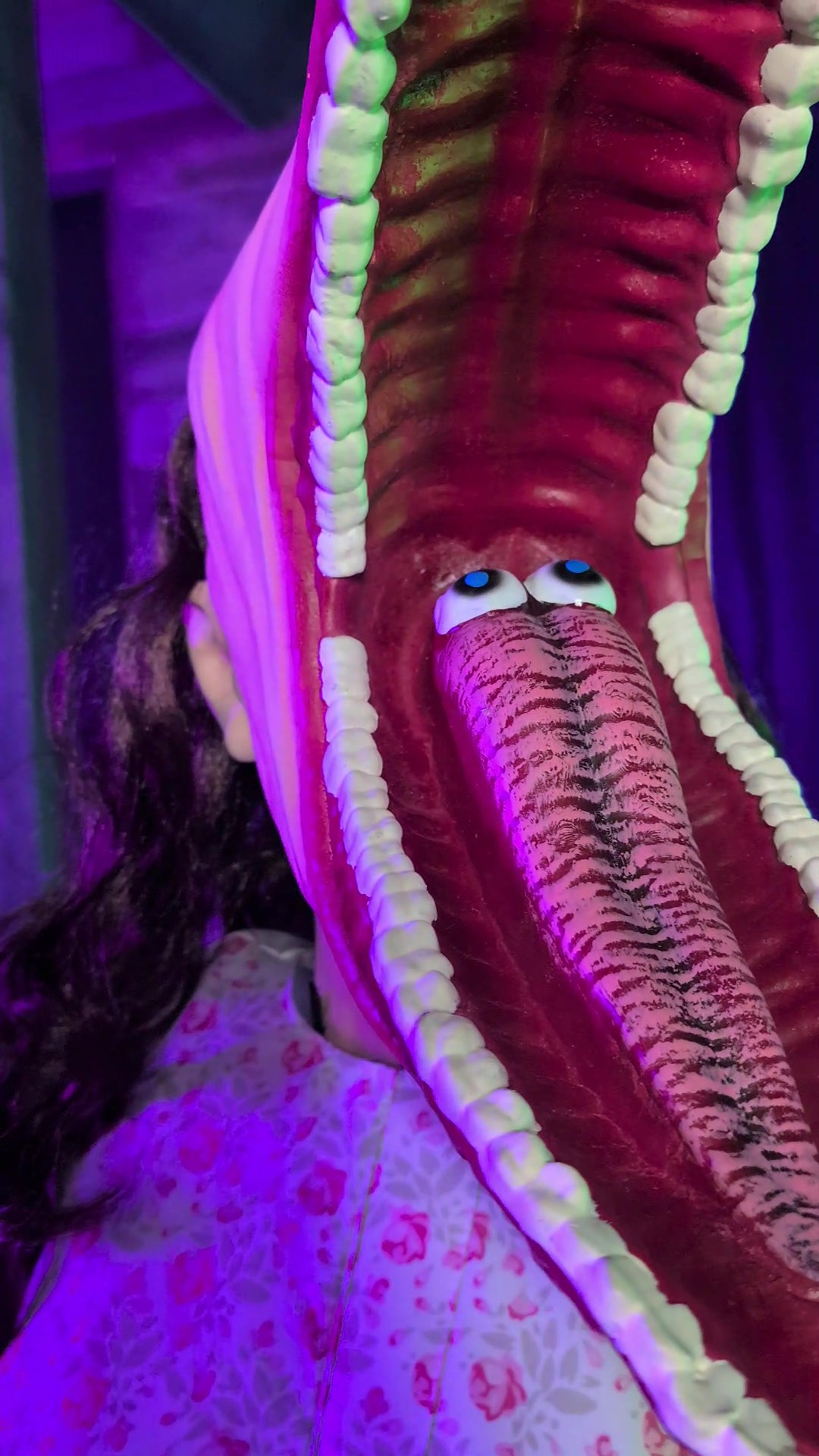 Straight from the afterlife, this 5.5FT Barbara animatronic from Beetlejuice features her iconic stretched-face look, creepy movements, and spooky sounds for Halloween perfection.